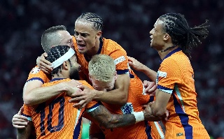 Pa疄es Bajos remonta para estar en Semifinales de la Euro