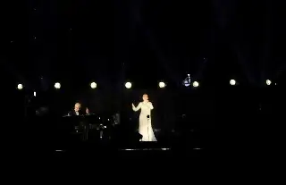 Imagen Céline Dion brilla con su melodiosa voz en París 2024, pese a problemas de salud (VIDEO)