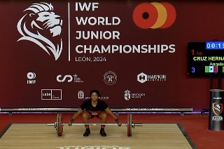 Veracruzana Ángeles Cruz brilla en Mundial Junior de Levantamiento de Pesas