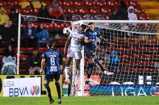 ¡Por eso nadie fue al estadio! Querétaro y Necaxa brindan triste empate