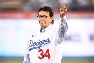 Imagen Dodgers se pronuncian sobre la salud de Fernando Valenzuela