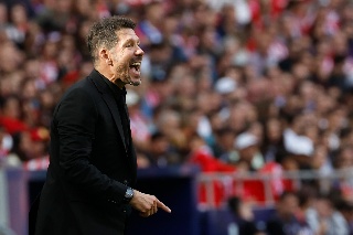 Simeone lamenta ver las gradas del estadio vacías por culpa de los hinchas