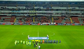 ¡Valientes los que fueron! Pésima entrada en el Querétaro vs FC Juárez