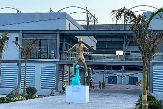 Estatúa del Pirata restaurada y colocada en estadio de Veracruz (FOTOS)