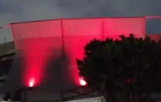 Imagen ¡Atención! El 'Pirata' Fuente se ilumina de rojo 