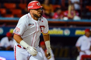 Pedro Castellanos llega a El Águila de Veracruz