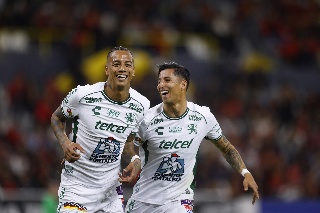 León se impone al Atlas en el debut de James Rodríguez