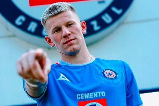 Se fue Anselmi pero ya llegó el polaco Mateusz Bogusz a Cruz Azul