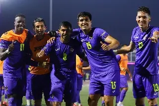 Imagen Racing de Veracruz no tolera el fracaso y despide a ocho jugadores