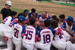 Imagen Veracruzanos Campeones rumbo a Williamsport, pero castigados en Minatitlán
