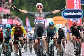 Imagen  Groves gana al esprint la etapa más larga del Giro de Italia 2025
