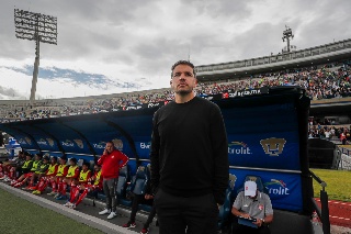 Larcamón llena más los ojos de Cruz Azul