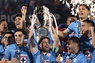 ¡Cruz Azul exhibirá el trofeo de la Concachampions en Veracruz!