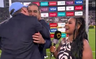 Dueño de Botafogo agarra a besos a Paiva por ganarle al PSG (VIDEO)