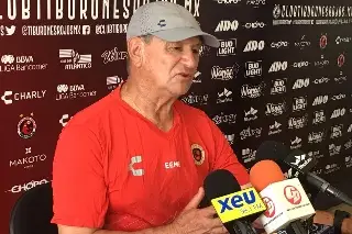 Imagen Nunca cobré en Veracruz: Enrique Meza alza la voz