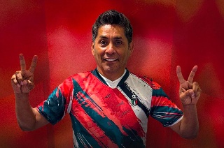 ¡Insólito! Jorge Campos sale del retiro y jugará en Europa a sus 58 años