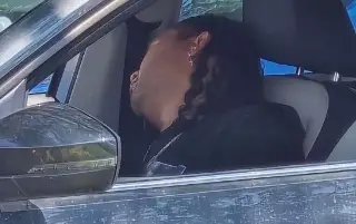 Imagen Detienen al Gullit Peña, se queda dormido mientras manejaba (VIDEO)