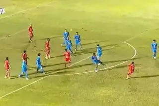 Imagen Así fue el GOLAZO de Jordan Sierra a Cruz Azul en el Pirata Fuente (VIDEO)