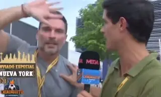 Imagen Edu Aguirre de El Chiringuito empuja a actor de telenovelas en plena transmisión (VIDEO)