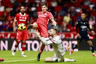 Imagen ¡Solo aguantó seis meses! Pau López se marcha del Toluca luego de ser campeón 