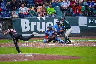 Pericos se queda con la serie ante El Águila