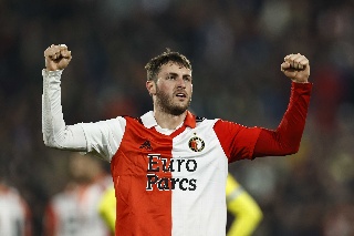 Santi Giménez regresa a Feyenoord