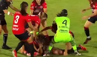Imagen Juego de Liga MX Femenil termina en batalla campal (VIDEO)