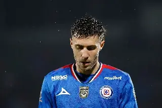 Imagen Cruz Azul sufre para ganarle a un San Luis que terminó con diez jugadores 