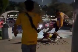 Aficionados de Tigres dan brutal golpiza a americanistas dentro y fuera del estadio (VIDEO)