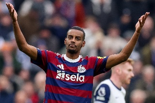 ¡Se hartó! El goleador de Newcastle quiere abandonar al equipo, Liverpool le coquetea 