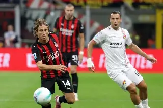 Imagen Modric tiene amargo debut con el Milan ¿Jugó Santi Gimenez?