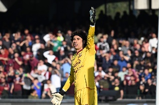 ¡Memo Ochoa en negociaciones para volver a jugar en España!