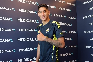 Mourinho explota contra la directiva de Fenerbahce por los fichajes, incluido Edson Álvarez