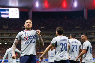 Cruz Azu extiende crisis de Chivas