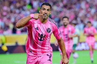 ¡Terrible! Luis Suárez escupe a rival tras perder la Final de la Leagues Cup 