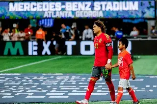 Imagen Burgos CF le tira a Guillermo Ochoa por no concretar fichaje