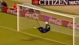¡30 años del legendario 'escorpión' de René Higuita! (VIDEO)