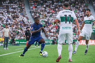 Real Oviedo sufre derrota ante un rival directo en la lucha por no descender