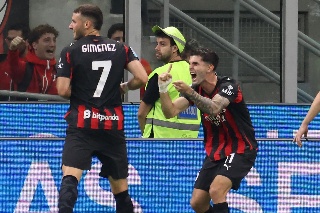 Santi Giménez y AC Milan son los nuevos líderes de la Serie A
