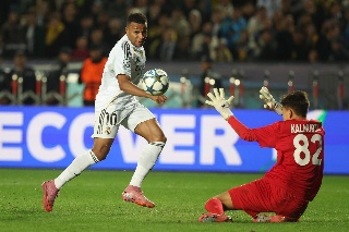 ¡Festín de goles y Mbappé figura en la goleada del Madrid en Champions!