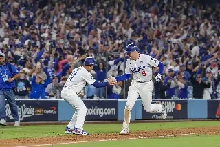 Imagen MLB: Después de 18 entradas, los Dodgers vencen a Blue Jays en el Juego 3 de la Serie Mundial 