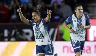 Imagen Charlyn Corral le da la ventaja a Pachuca sobre Cruz Azul en la liguilla de la Liga MX Femenil