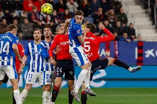 Imagen Osasuna golea al Alavés y se aleja de la zona de descenso