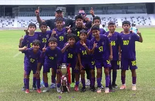 Imagen Racing de Veracruz domina la Copa Estadio Pirata Fuente y obtienen 3 campeonatos 