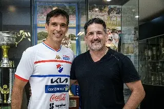 Imagen A sus 44 a&ntilde;os, el hist&oacute;rico Roque Santa Cruz tiene nuevo equipo