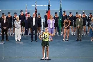Imagen Le niegan el saludo a la rusa Sabalenka por la guerra en Ucrania tras ganar en Brisbane
