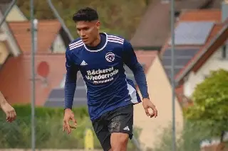 Imagen El canterano de los Tiburones Rojos que contin&uacute;a su carrera en el futbol de Alemania