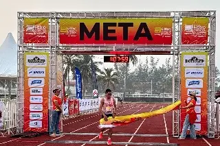 Imagen Conquistan Elisa S&aacute;nchez y Hesiquio Romero el Medio Marat&oacute;n Puerto de Veracruz 2026