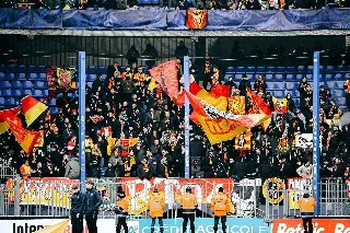 Imagen Afici&oacute;n en Francia defiende a Saint-Maximin: 'Mexicanos, chin.. a su mad..' (VIDEO)