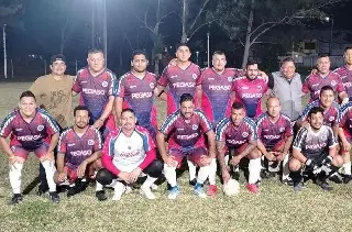 Imagen Tiburones Rojos vs Matasanos en la gran final de la Liga Interdepartamental